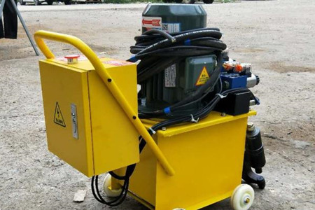 液壓鉚釘機生產(chǎn)線如何運行？碩峰來幫您！