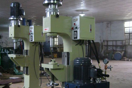 油壓鉚釘機的優(yōu)勢，你知道多少？