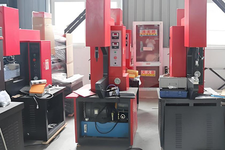 如何使用及維護實心鉚釘機？廠家來告訴你！