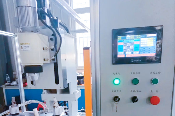 旋鉚機(jī)參數(shù)怎么調(diào)？三步精準(zhǔn)掌控工藝核心！圖2