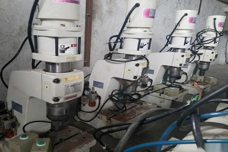 哪個鉚釘機(jī)生產(chǎn)廠家比較可靠呢？